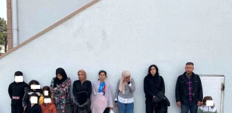 Edirne'de Kaçak Göçmen Operasyonu: 12 Kişi Yakalandı