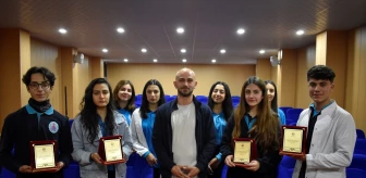 Bitlis Ziya Eren Güzel Sanatlar Lisesi Tiyatro Grubu Türkiye Birincisi Oldu