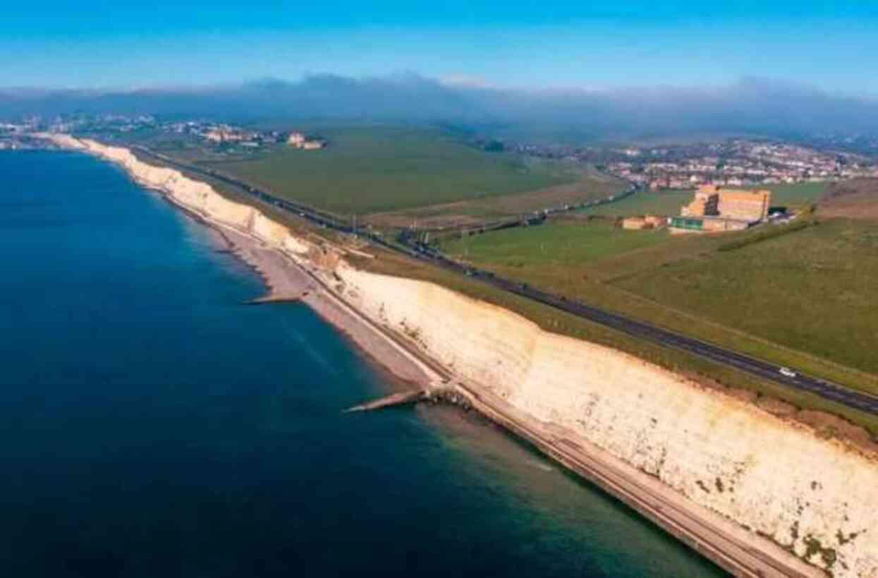 İngiltere'de 54 Anthony Stocks, 13 yaşındaki kızı taciz etti, kendisine en gel olmaya çalışan kızın 10 yaşındaki erkek kardeşini uçurumdan attı İngiltere'de 54 Anthony Stocks, 13 yaşındaki kızı taciz etti, kendisine en gel olmaya çalışan kızın 10 yaşındaki erkek kardeşini uçurumdan attı