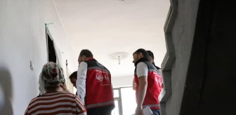 Siirt'te Aile ve Sosyal Hizmetler İl Müdürü, bir ailenin evden çıkarılmasını engelledi