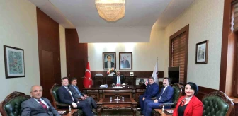 Eskişehir Valisi Hüseyin Aksoy, Tapu ve Kadastro Genel Müdürlüğü'nün 177. Kuruluş Yılı münasebetiyle heyeti kabul etti