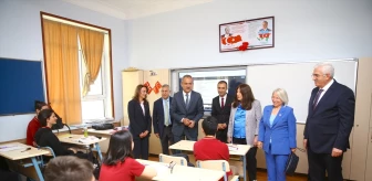 TBMM Milli Eğitim, Kültür, Gençlik ve Spor Komisyonu Başkanı Mahmut Özer, Azerbaycan'daki Türk eğitim kurumlarını ziyaret etti