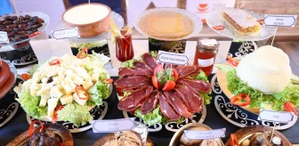 Türk Mutfağı Haftası'nda Sivas'ta kahvaltılıklar ikram edildi