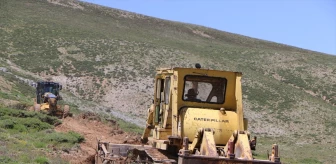 Elazığ'da Aşağı Çanakçı köyü yayla yolu yapım çalışmaları tamamlandı