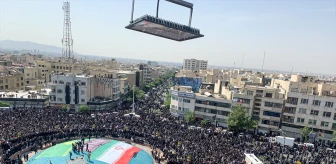 İran Cumhurbaşkanı Reisi ve diğer yetkililer için cenaze namazı kılındı