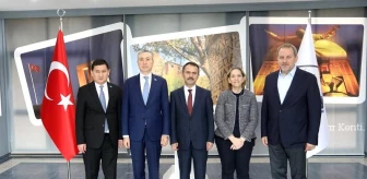 Kazakistan'ın Ankara Büyükelçisi Çanakkale Valisi'ni ziyaret etti