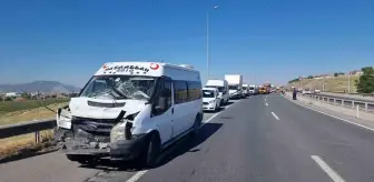 Kayseri'de Zincirleme Trafik Kazası: 11 Kişi Yaralandı