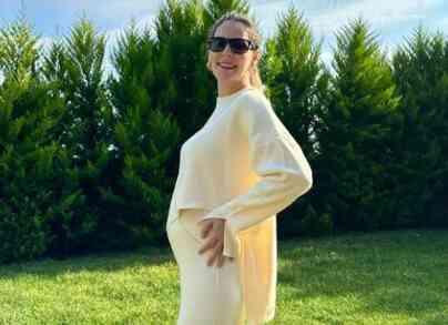 Yıldız Çağrı Atiksoy ve Berk Oktay kızlarına ne isim verdi? Yıldız Çağrı Atiksoy ve Berk Oktay kızlarına ne isim verdi?