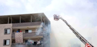 Adana'da Mobilya Satış Ofisinde Çıkan Yangın 3 Katlı Eve Sıçradı