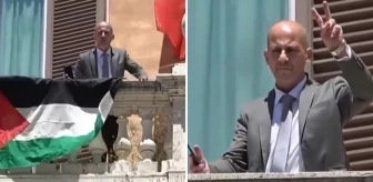 İtalya'da eski milletvekili meclisin balkonuna Filistin bayrağı asıp bağırdı: 35 bin kişi öldü artık yeter