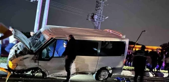 Gaziantep'te Minibüs Kazası: Sürücü Hayatını Kaybetti