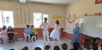 Sakarya Üniversitesi Öğrencileri Kırsal Kesimdeki Çocukları Tiyatroyla Buluşturuyor