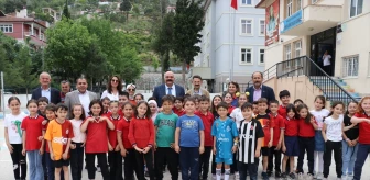 Amasya Gökmedrese Şehit Şenay Aybüke Yalçın İlkokulu öğrencisi, sınıf başkanı seçilmesi halinde Mahmut Demir'i okula davet etti