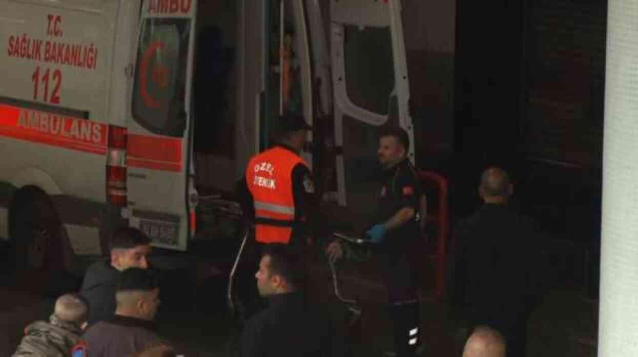 Şişli-Mecidiyeköy metrosunda intihar! Genç kız kendini raylara bıraktı Şişli-Mecidiyeköy metrosunda intihar! Genç kız kendini raylara bıraktı