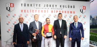 Necati Demirkol'un atı Vincitore, 19 Mayıs Koşusu'nu ikinci kez kazandı