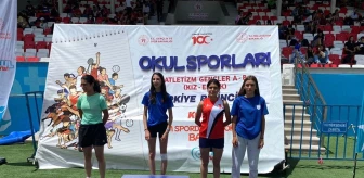 Hamide Nur Tekdemir, Okul Sporları Atletizm Türkiye Birinciliği'nde bronz madalya kazandı
