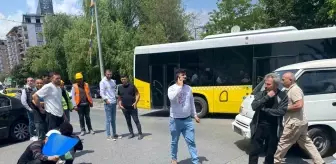 Kağıthane'de Motosiklet Kazası: Süratle Seyreden Motosiklet Park Halindeki Otomobile Çarptı