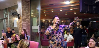 Ankaralı şarkıcı Hüseyin Kağıt, Kozan'da sevenleriyle buluştu