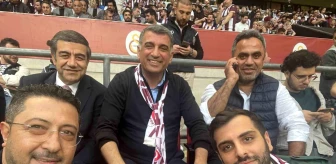 CHP Elazığ Milletvekili Gürsel Erol, Elazığspor'u TFF 2. Lig'e yükselişi sonrası kutladı