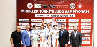 Judo Minikler Türkiye Şampiyonası Uşak'ta Başladı