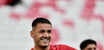 Sivasspor'un golcü futbolcusu Rey Manaj camiaya veda etti