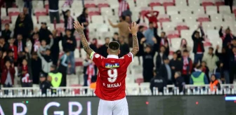 Sivasspor'da Rey Manaj veda turu attı