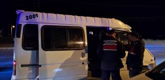 Samsun Bafra'da Polis ve Jandarma Ekipleri Trafik ve Asayiş Uygulaması Gerçekleştirdi