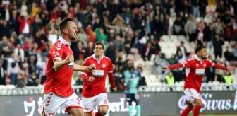 Sivasspor, Kayserispor'u mağlup ederek sezonu galibiyetle kapattı