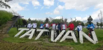 Bitlis'te doğa severler bisiklet turu düzenledi