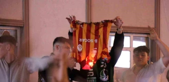 Galatasaray'ın şampiyonluk kutlamalarında arbede yaşandı