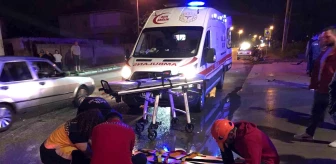 Akyazı'da Motosikletle Çarpışan Araç Tarlaya Devrildi