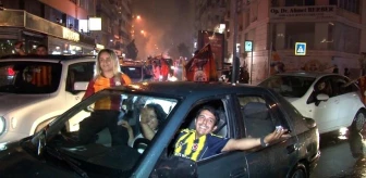 Galatasaraylı Taraftarların Şampiyonluk Kutlamaları İzmir'de de Coşkuyla Gerçekleşti