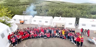 Bayburt'ta Genç Kızılay ekibi Aslan Dağı Vilayet Ormanı'nda bölge kampı kurdu