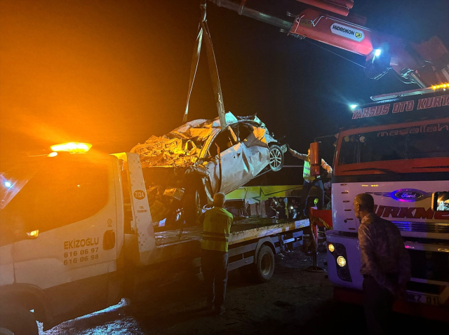 Mersin'de katliam gibi trafik kazası: 10 kişi öldü, 39 kişi yaralandı