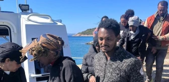 İzmir'de Yunanistan unsurları tarafından geri itilen 75 düzensiz göçmen kurtarıldı