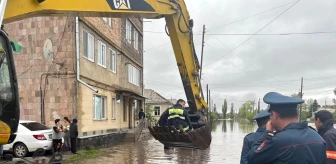 Ermenistan'ın Lori ve Tavuş bölgelerinde sel felaketi: 4 kişi hayatını kaybetti