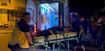Antalya'da otomobil çarptı, motosiklet sürücüsü yaralandı