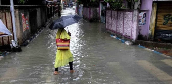 Remal Tropikal Kasırgası Hindistan ve Bangladeş'te 16 Kişinin Ölümüne Yol Açtı