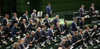 İran'da 12. dönem Meclis göreve başladı
