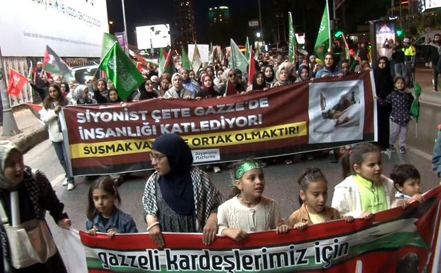 İstanbul'da İsrail Başkonsolosluğu önünde protesto İstanbul'da İsrail Başkonsolosluğu önünde protesto