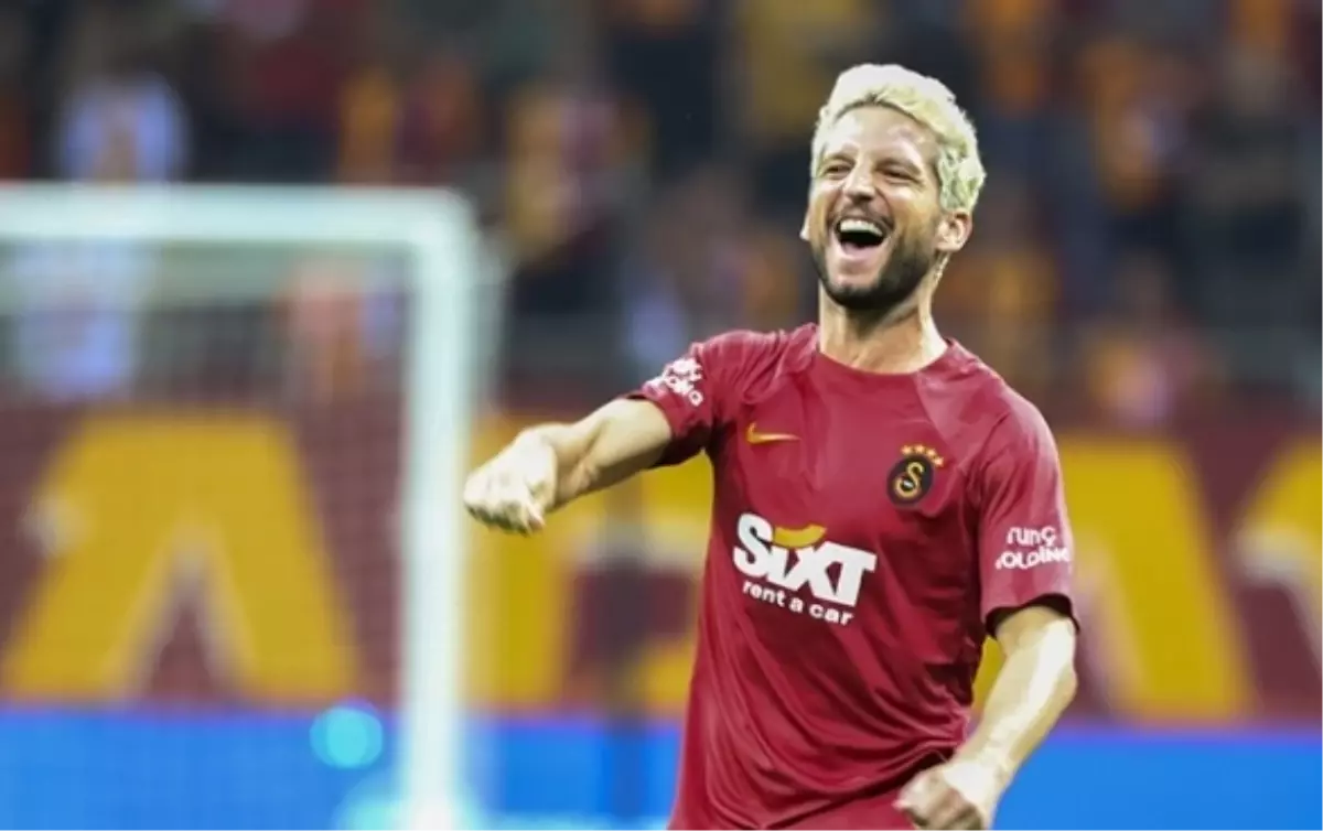 Mertens şampiyonluk kutlamasında hangi şarkı çalıyor, 2024 Şampiyonluk Mertens podyum müziği hangisi? #127942 #127926