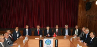 Trabzon Büyükşehir Belediye Başkanı ve İlçe Belediye Başkanları Tonya Belediye Başkanını Ziyaret Etti
