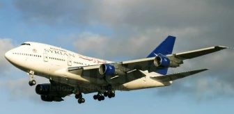 10 yıl aradan sonra ilk kez bir uçak, Suriye'den Hac ibadeti için Müslüman hacıları Suudi Arabistan'a taşıdı