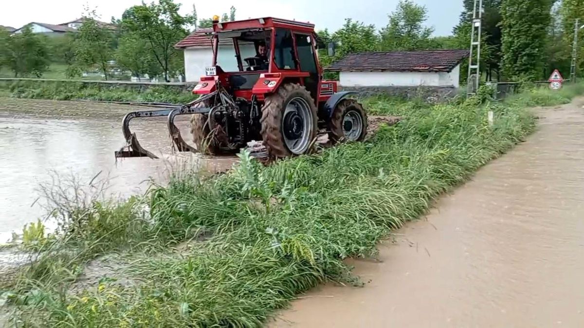 Tokat'ta Şiddetli Yağmur ve Dolu Tarım Alanlarını Vurdu