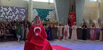 Bursa Fatih Kız Mesleki ve Teknik Anadolu Lisesi'nden Atık Kumaşlarla Hazırlanan Giysi Sergisi