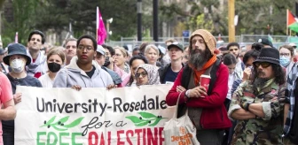 Toronto Üniversitesi'nde Filistin Yanlısı Protestocuların Gösterisi