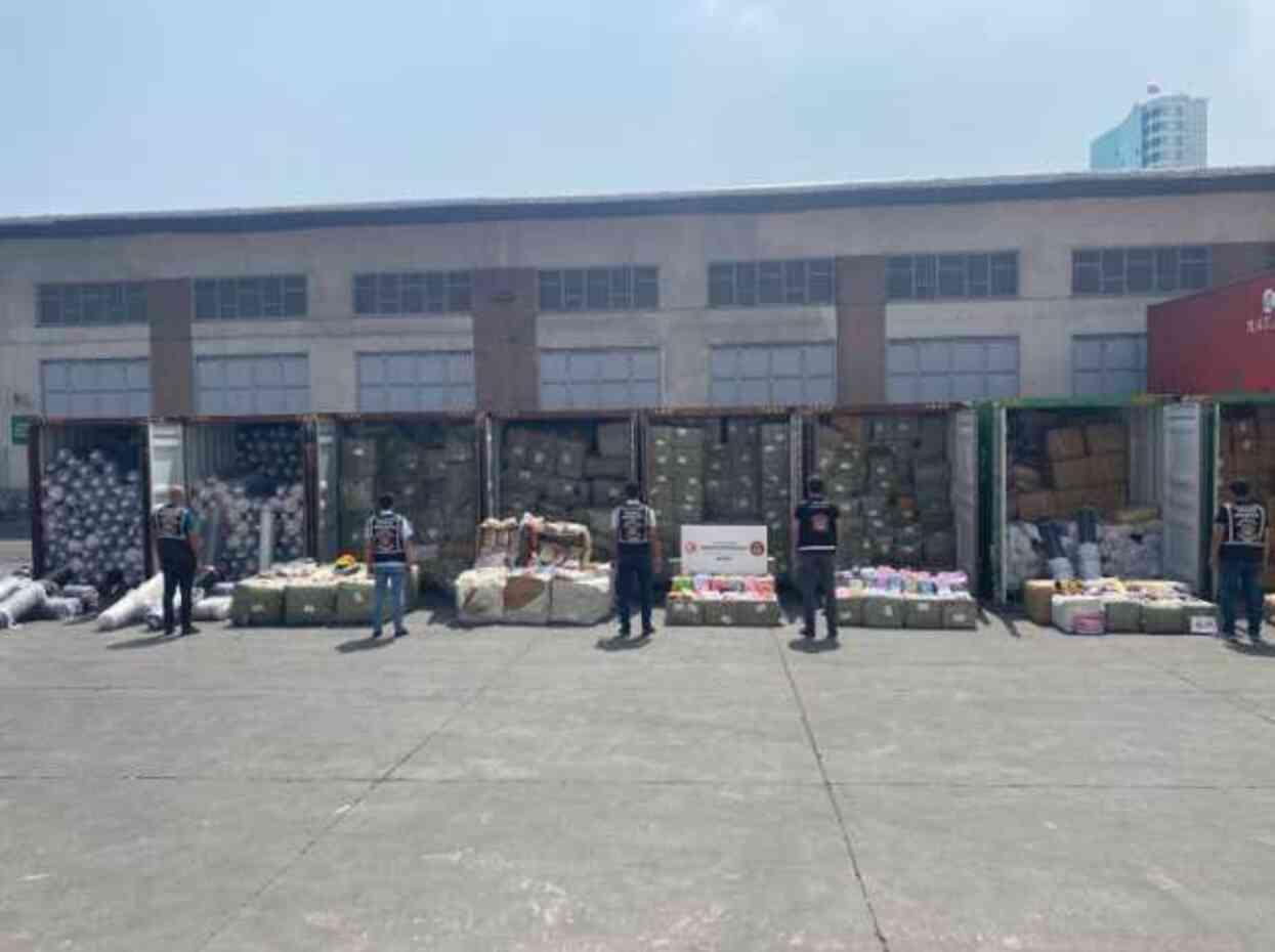 Gümrük ekiplerinden Mersin'de tarihi yakalama! 1 milyar TL'lik kaçakçılık önlendi