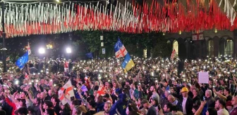 Gürcistan Cumhurbaşkanı Zurabişvili'den 'Yabancı etkinin şeffaflığı' yasası için referandum teklifi