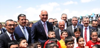 Kültür ve Turizm Bakanı Mehmet Nuri Ersoy, Ihlara Vadisi'nde Cam Terası açılışını gerçekleştirdi