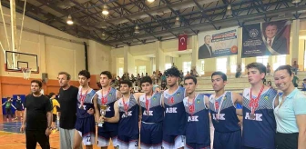 Özel Başak Koleji Anadolu Lisesi Genç B Erkekler Basketbol Takımı Aydın İkincisi Oldu